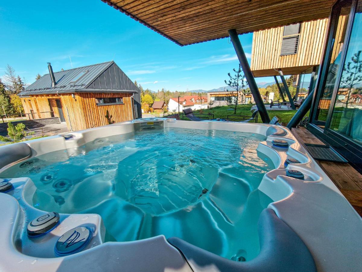 Stroemy Demaenovska Dolina Chalet